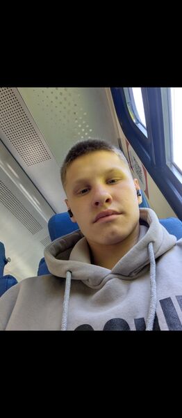  ,   Maxim, 18 ,   ,   , c 