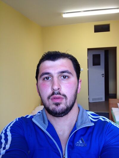  ,   Leo, 37 ,   