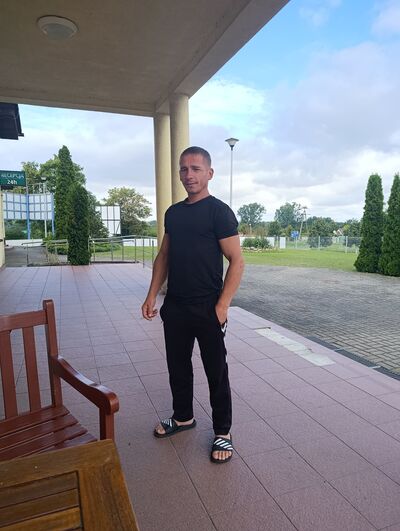  ,   Ivan, 39 ,   c 