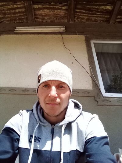 ,   Andrei, 39 ,   