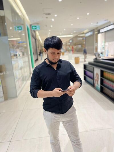  ,   Ali, 32 ,   ,   