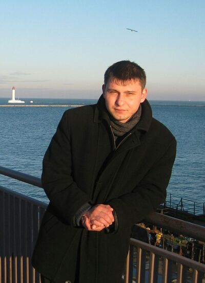  ,   Viktor, 43 ,   ,   