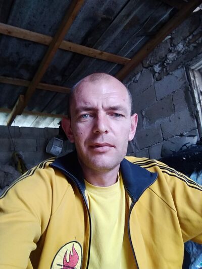  ,   Tudor, 38 ,   ,   , c 