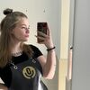  ,  Valeria, 19