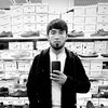  ,  Alik, 24