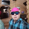  ,  Nik, 33