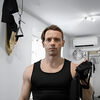  ,  Nik, 43